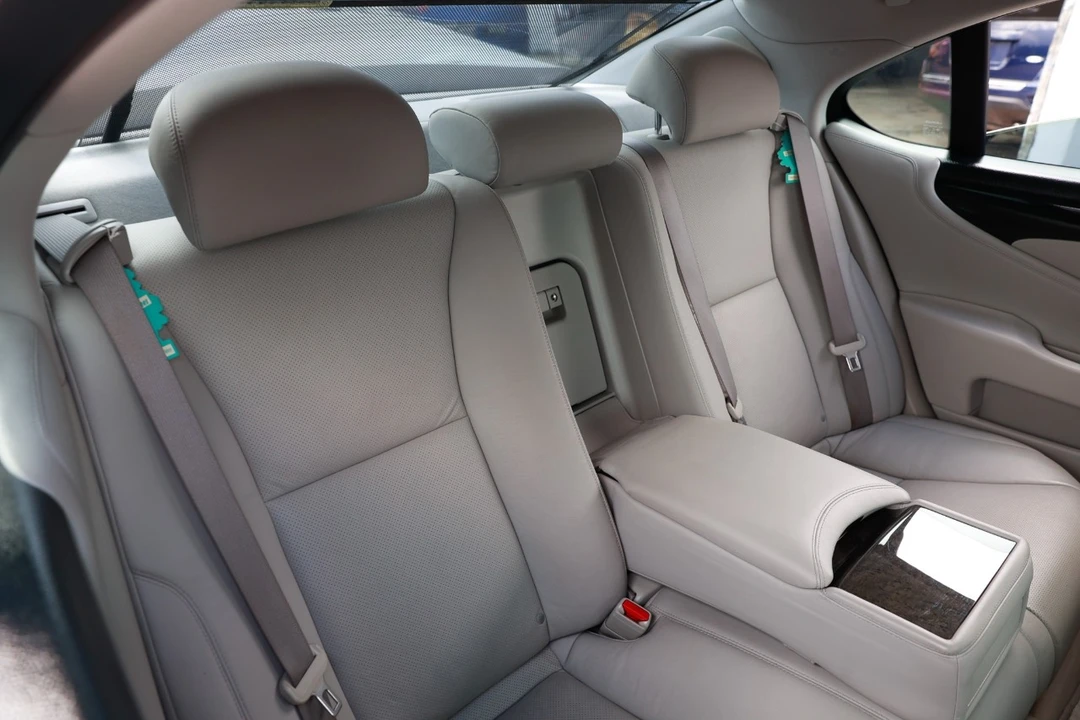 2008 Lexus LS 4th Gen - Image 14 of 21