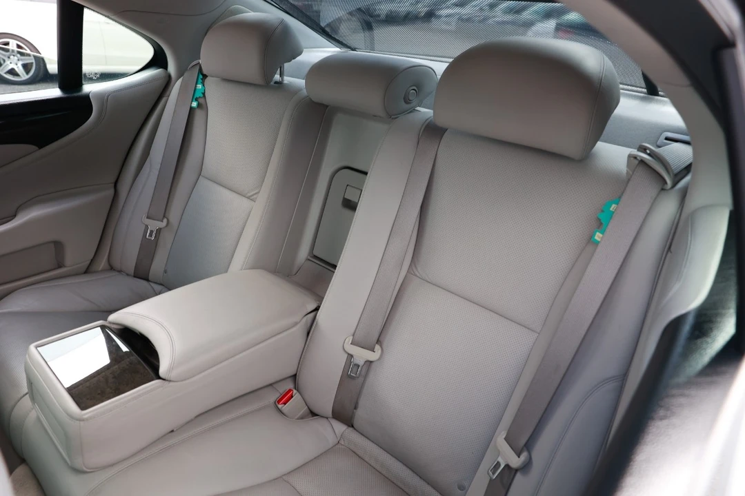 2008 Lexus LS 4th Gen - Image 8 of 12