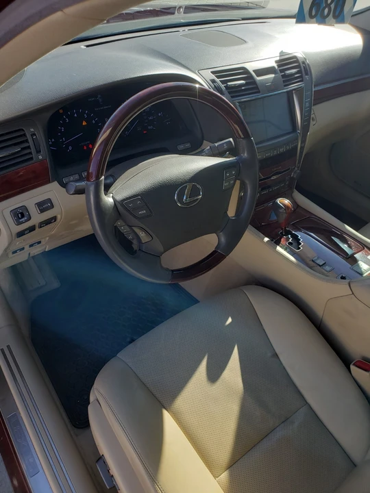 2008 Lexus LS 4th Gen - Image 14 of 18