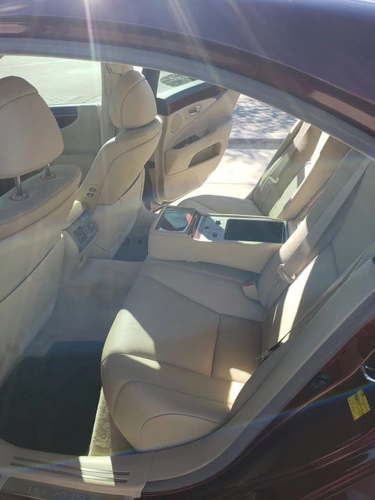 2008 Lexus LS 4th Gen - Image 15 of 18