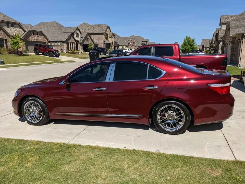 2008 Lexus LS 4th Gen - Image 2 of 18