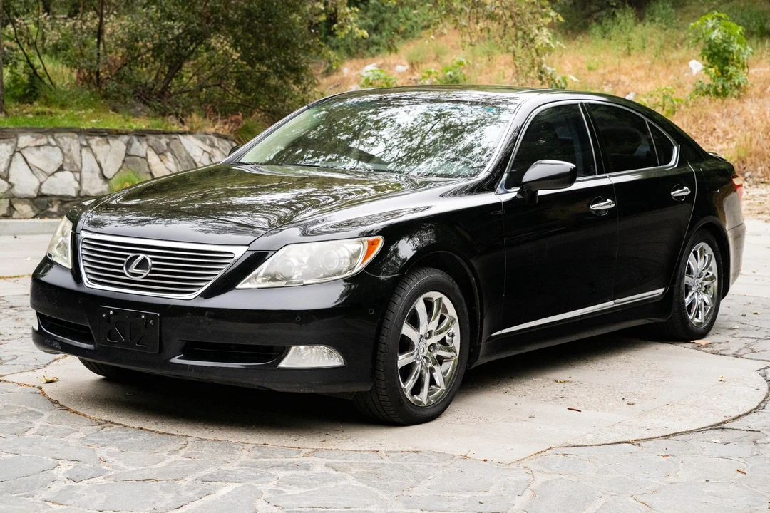 2008 Lexus LS 4th Gen - Image 9 of 31