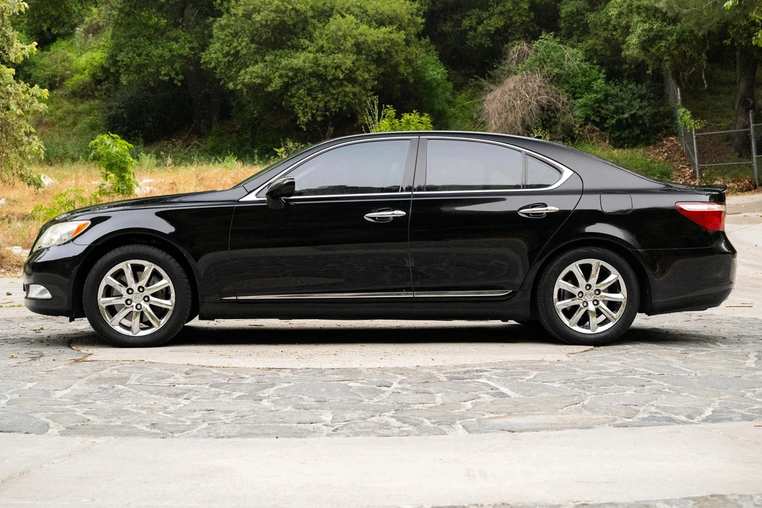 2008 Lexus LS 4th Gen - Image 10 of 31
