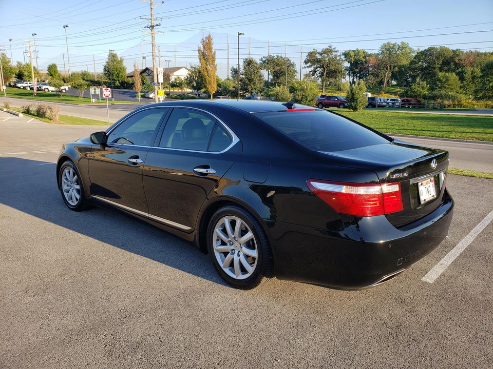 2008 Lexus LS 4th Gen - Image 11 of 31