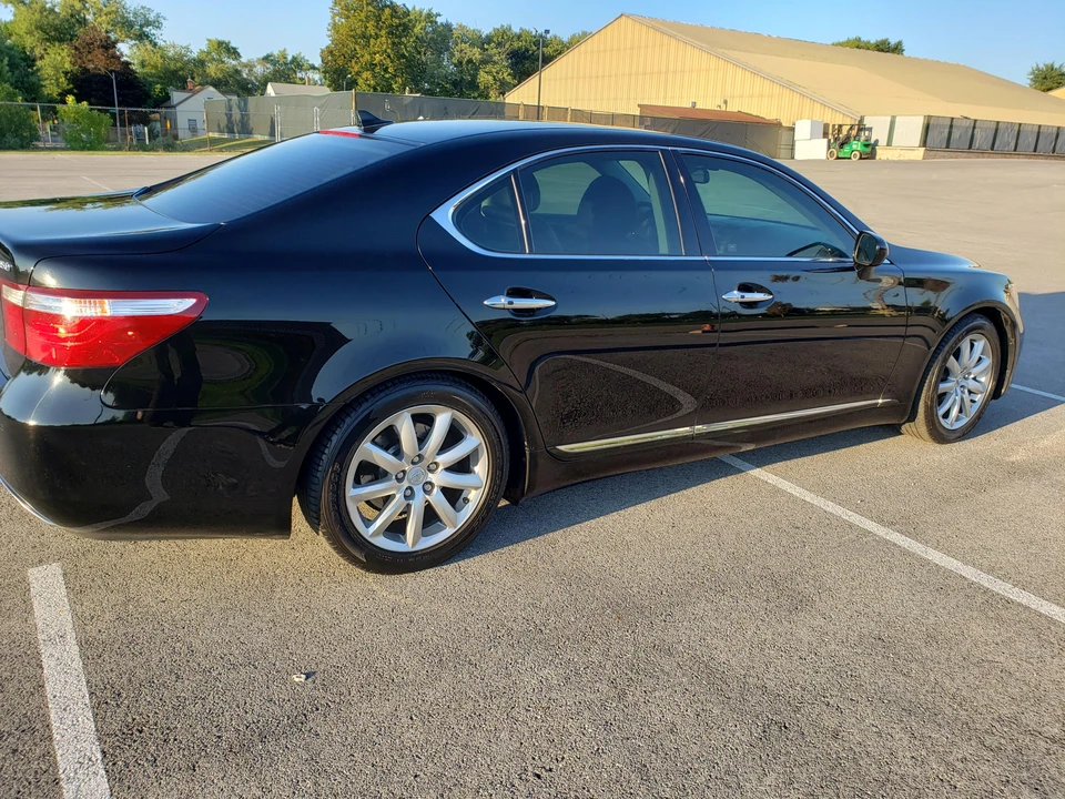 2008 Lexus LS 4th Gen - Image 14 of 31