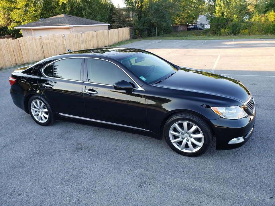 2008 Lexus LS 4th Gen - Image 18 of 31