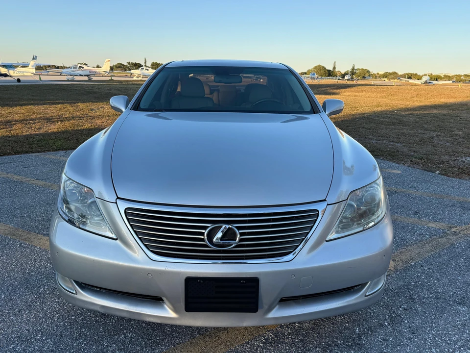 2008 Lexus LS 4th Gen - Image 7 of 31