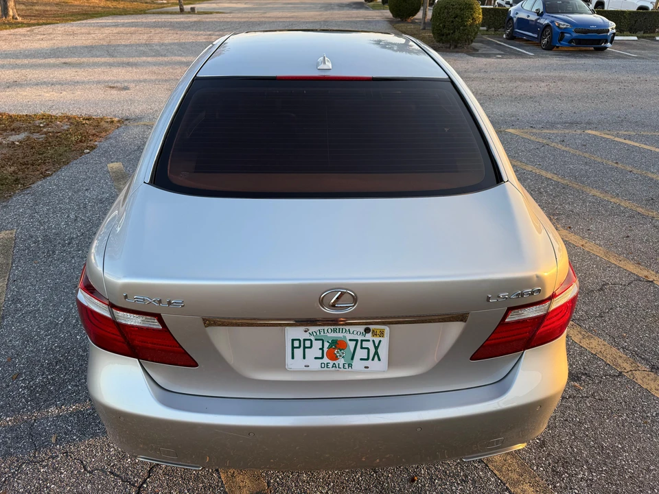 2008 Lexus LS 4th Gen - Image 11 of 31