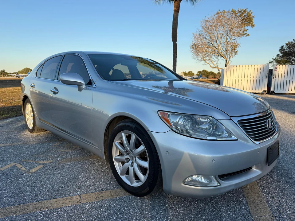 2008 Lexus LS 4th Gen - Image 19 of 31