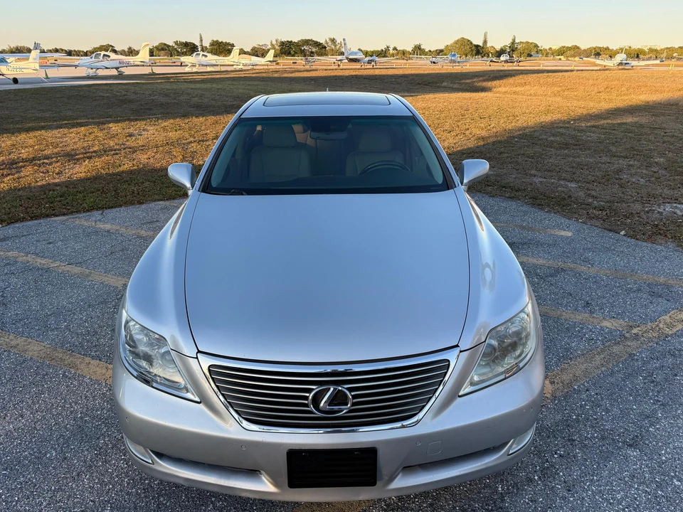 2008 Lexus LS 4th Gen - Image 6 of 31