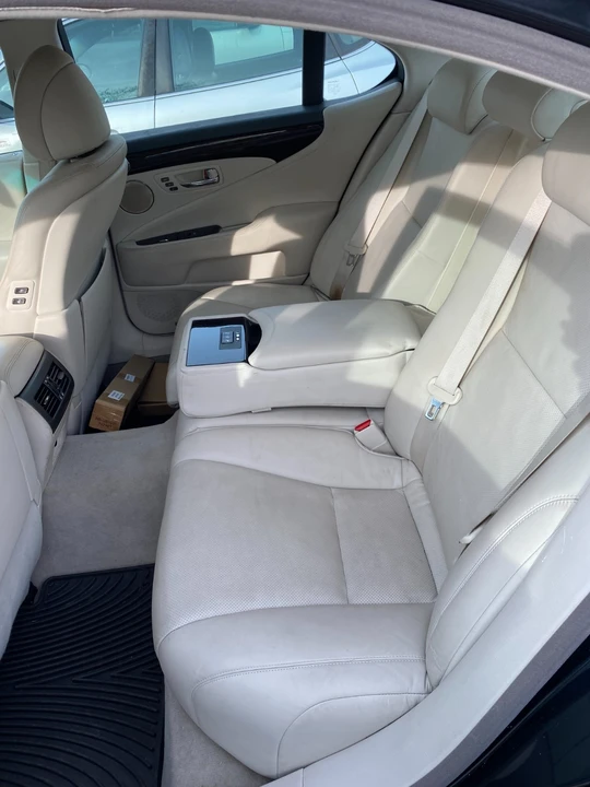 2008 Lexus LS 4th Gen - Image 15 of 18