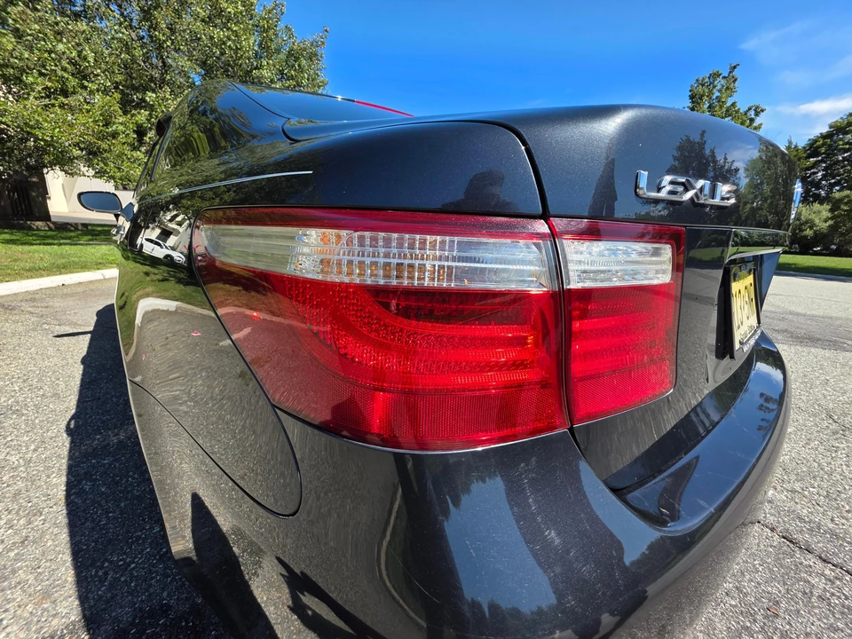 2008 Lexus LS 4th Gen - Image 19 of 31