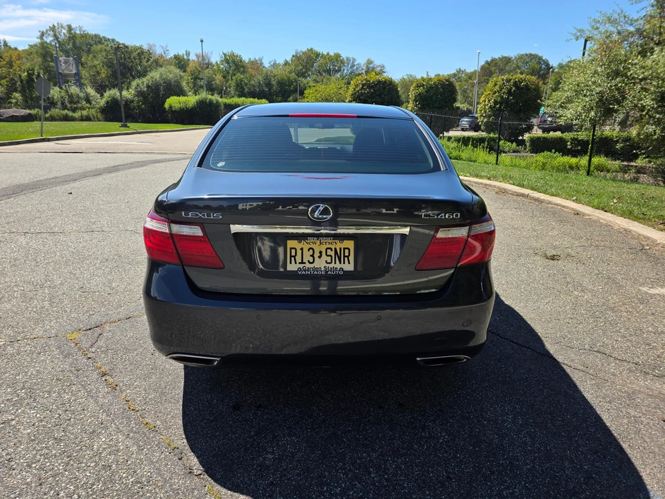 2008 Lexus LS 4th Gen - Image 10 of 31
