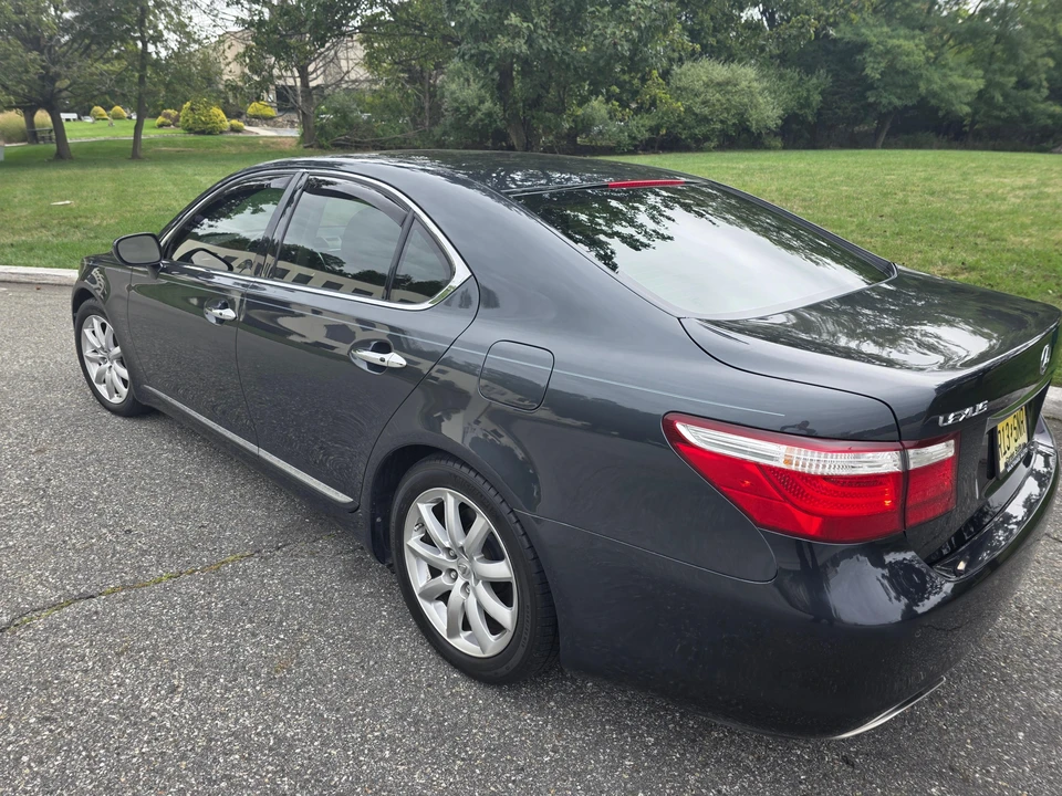 2008 Lexus LS 4th Gen - Image 9 of 31