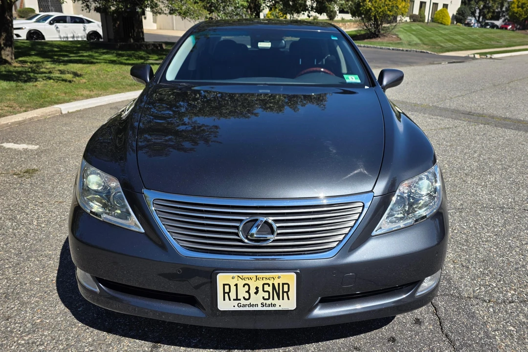 2008 Lexus LS 4th Gen - Image 2 of 31