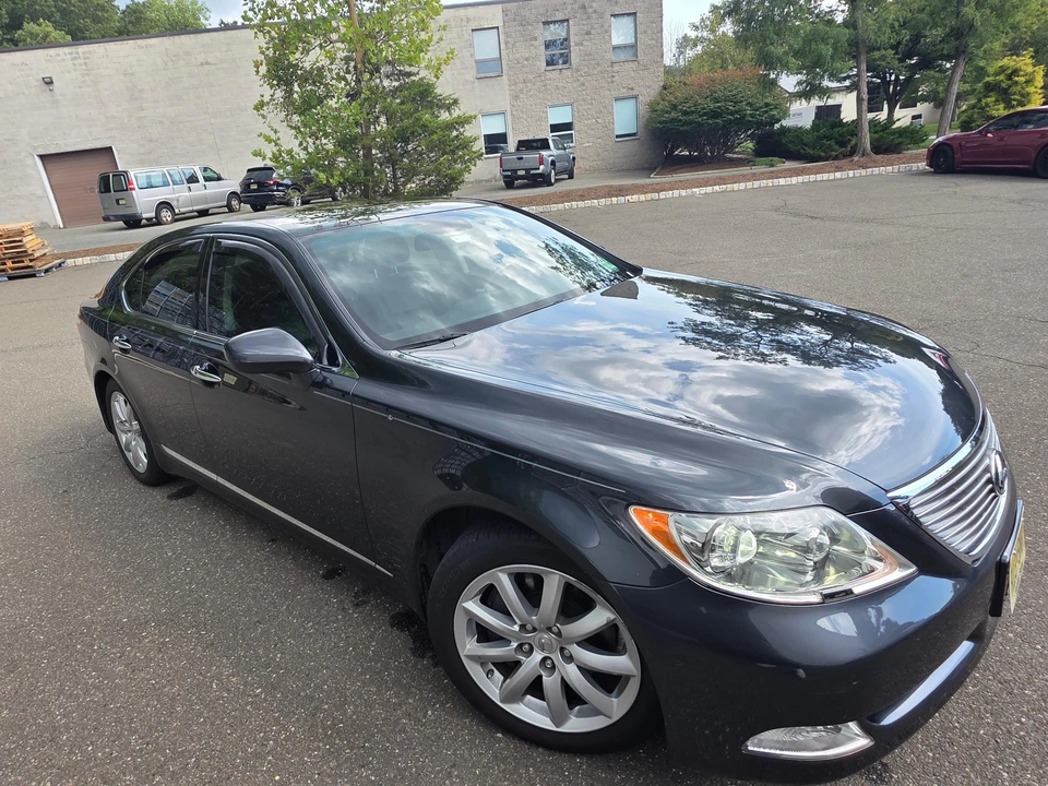 2008 Lexus LS 4th Gen - Image 13 of 31