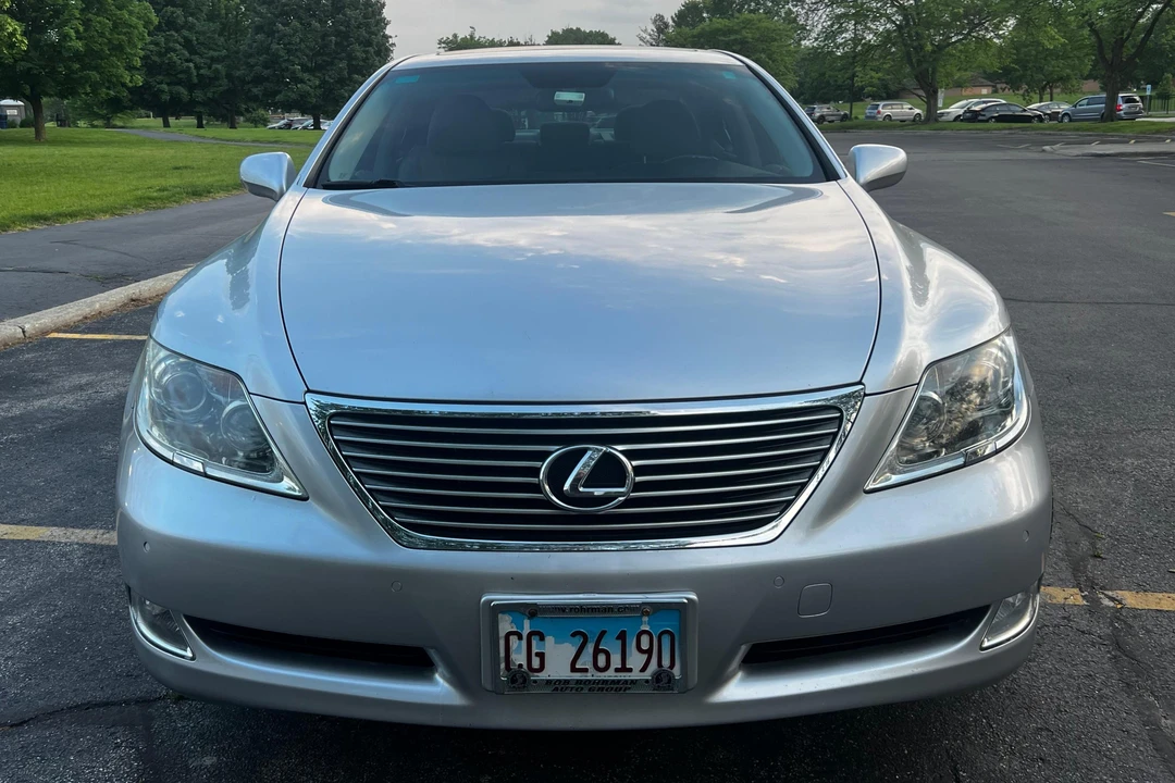 2008 Lexus LS 4th Gen - Image 2 of 31