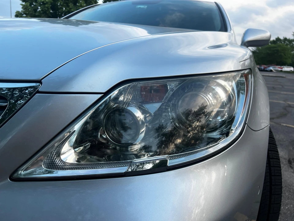 2008 Lexus LS 4th Gen - Image 11 of 31