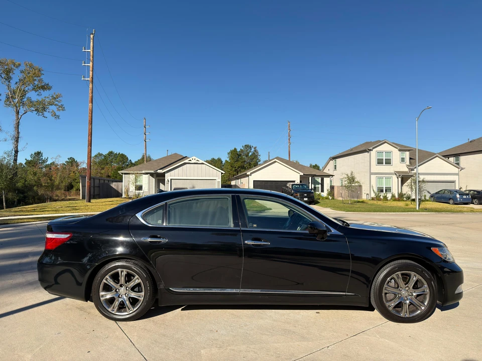 2008 Lexus LS 4th Gen - Image 12 of 31