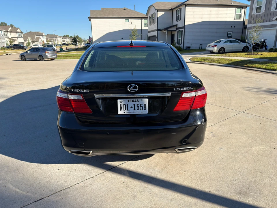 2008 Lexus LS 4th Gen - Image 10 of 31