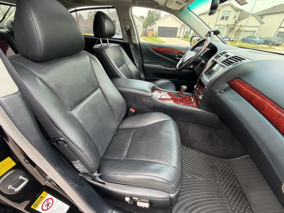2008 Lexus LS 4th Gen - Image 27 of 31