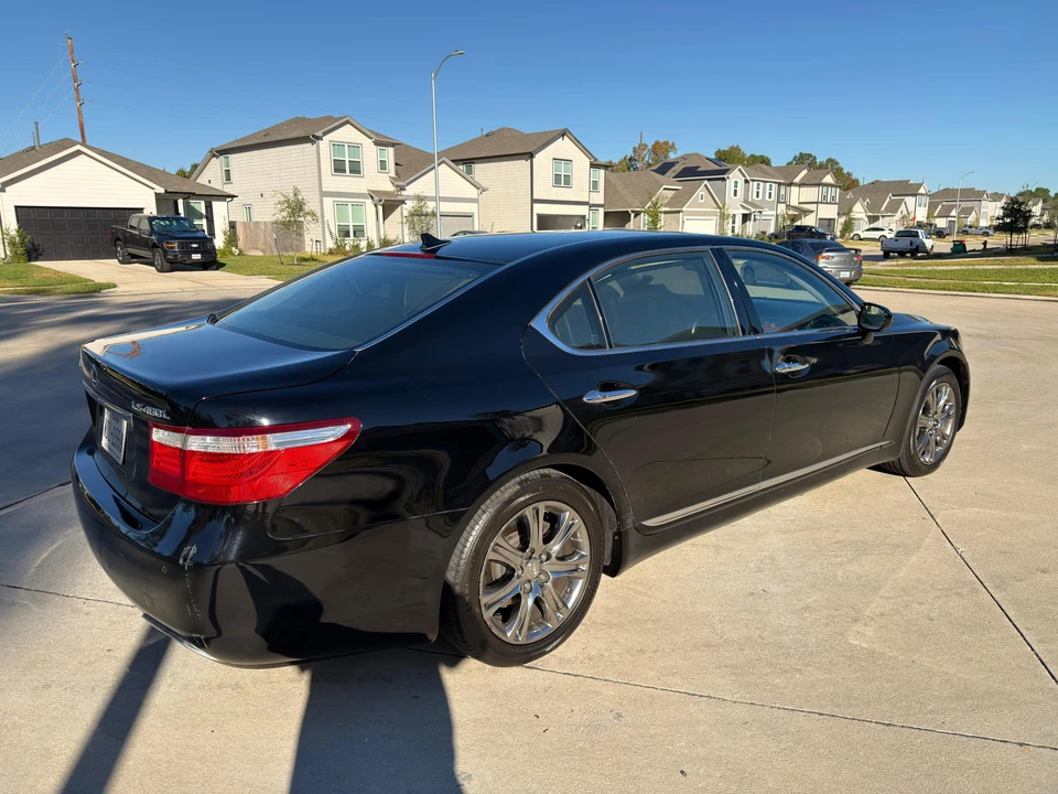 2008 Lexus LS 4th Gen - Image 11 of 31