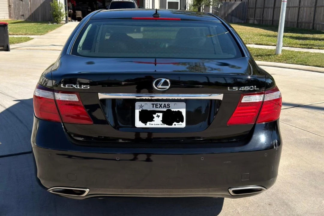 2008 Lexus LS 4th Gen - Image 5 of 31