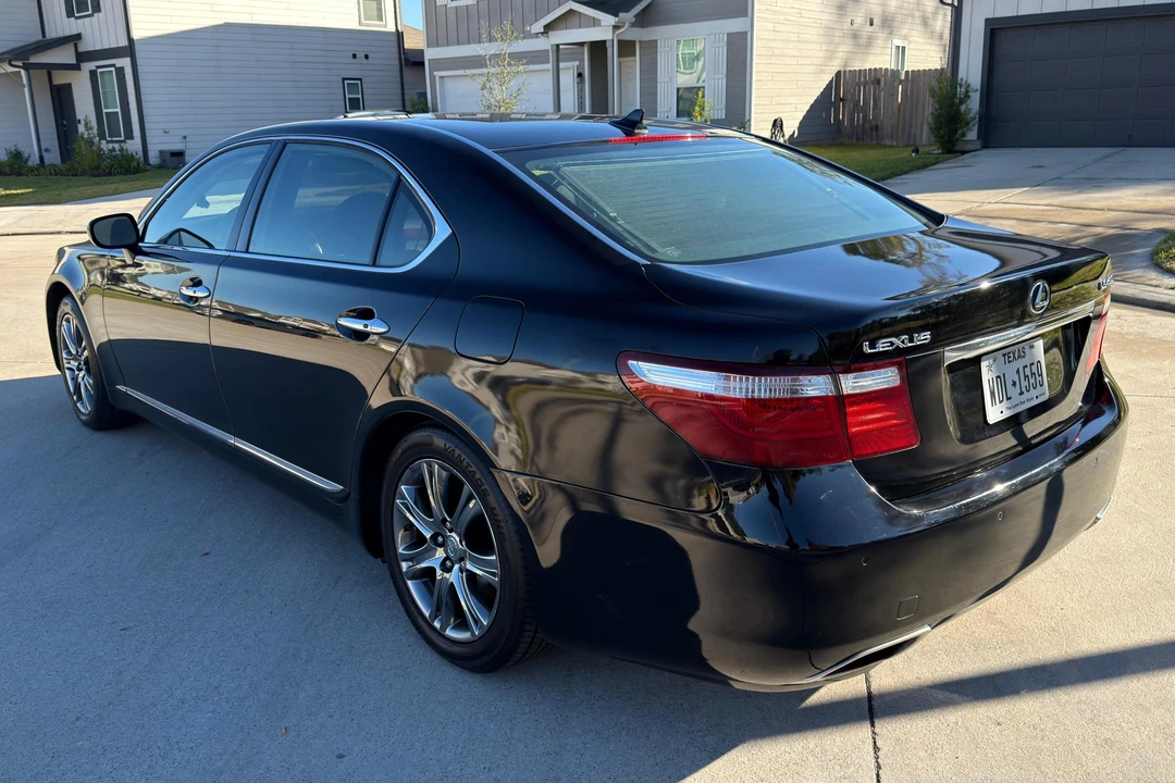 2008 Lexus LS 4th Gen - Image 4 of 31