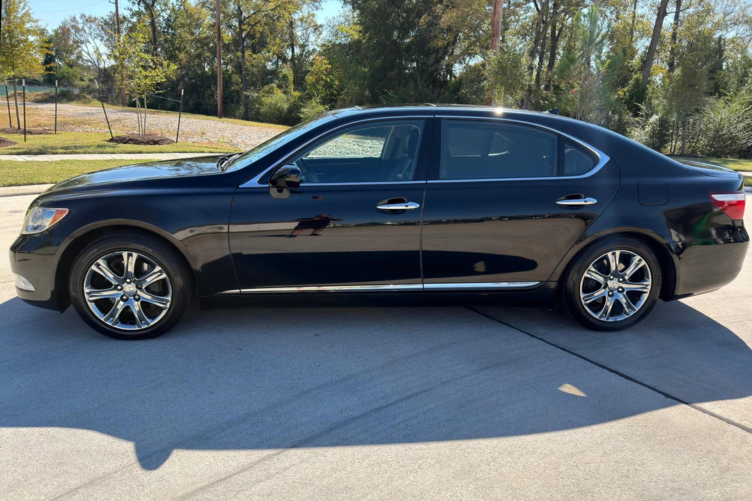 2008 Lexus LS 4th Gen - Image 3 of 31