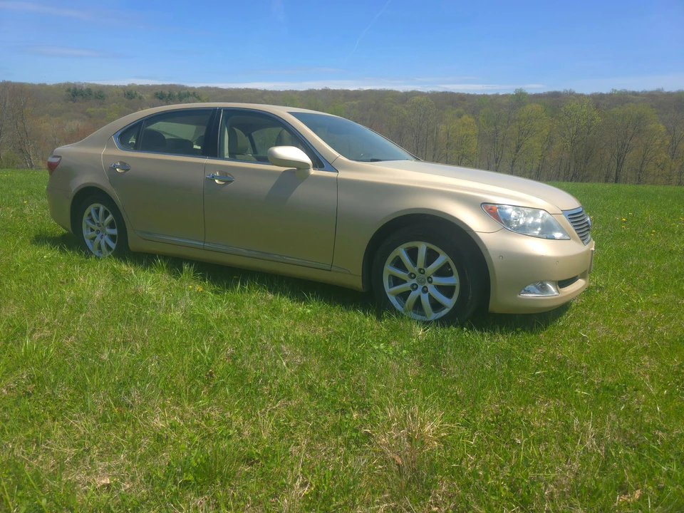 2008 Lexus LS 4th Gen - Image 18 of 31