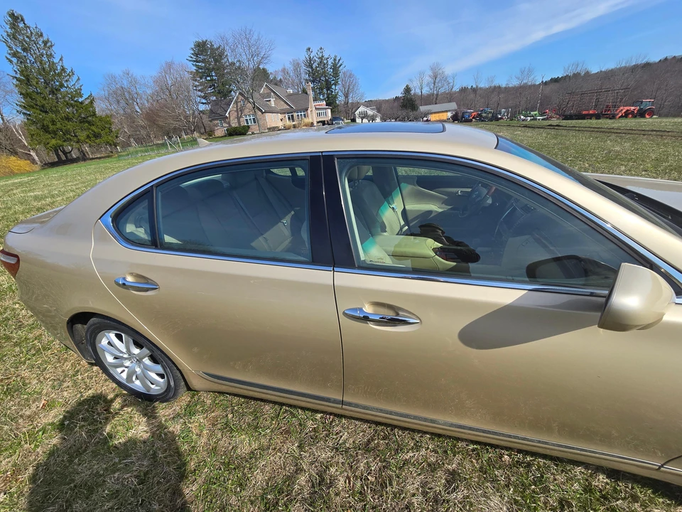 2008 Lexus LS 4th Gen - Image 21 of 31