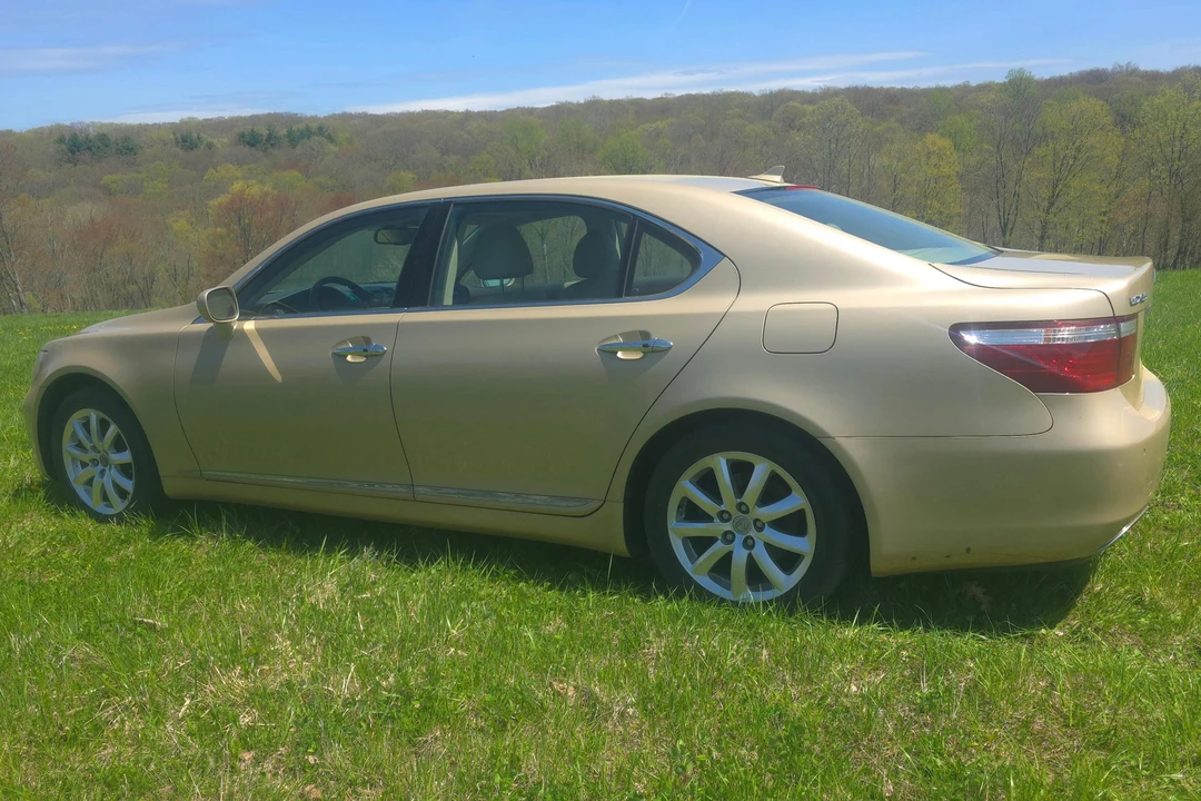 2008 Lexus LS 4th Gen - Image 13 of 31