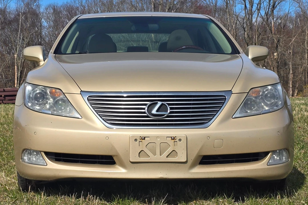 2008 Lexus LS 4th Gen - Image 2 of 31