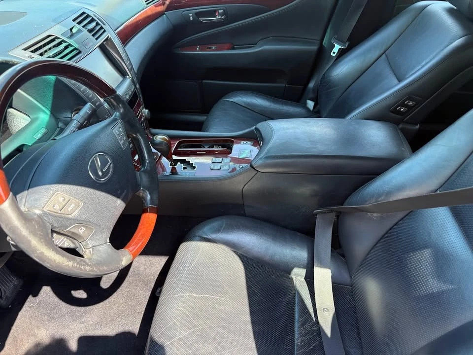 2008 Lexus LS 4th Gen - Image 15 of 17