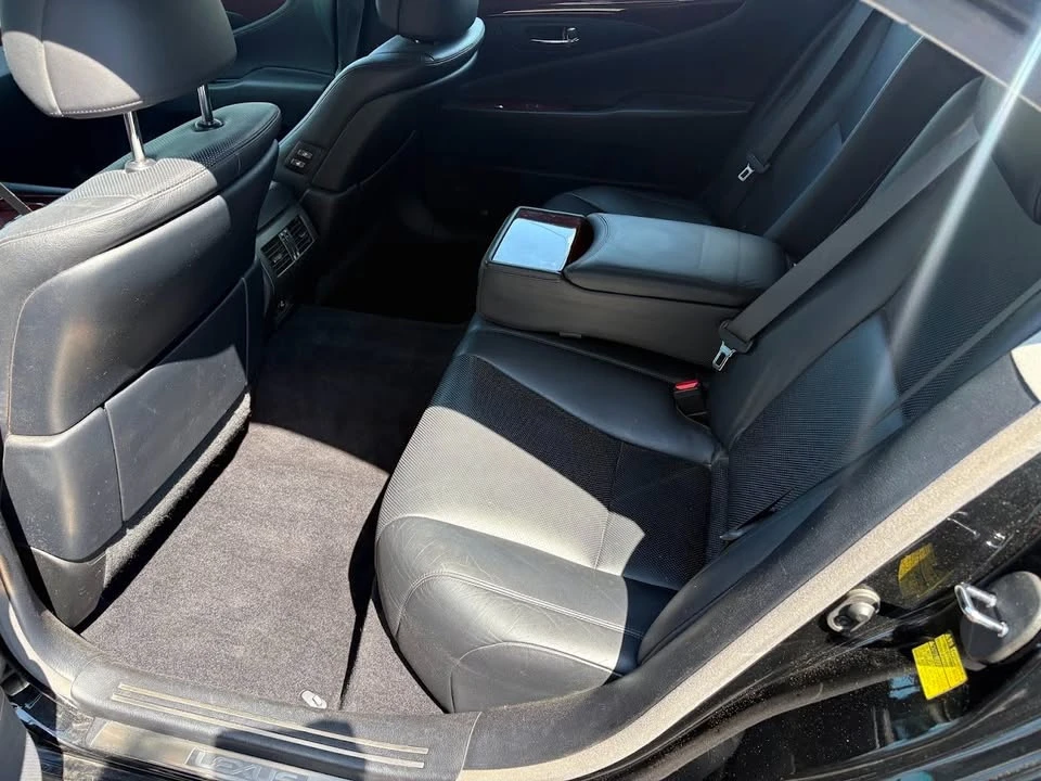 2008 Lexus LS 4th Gen - Image 11 of 17