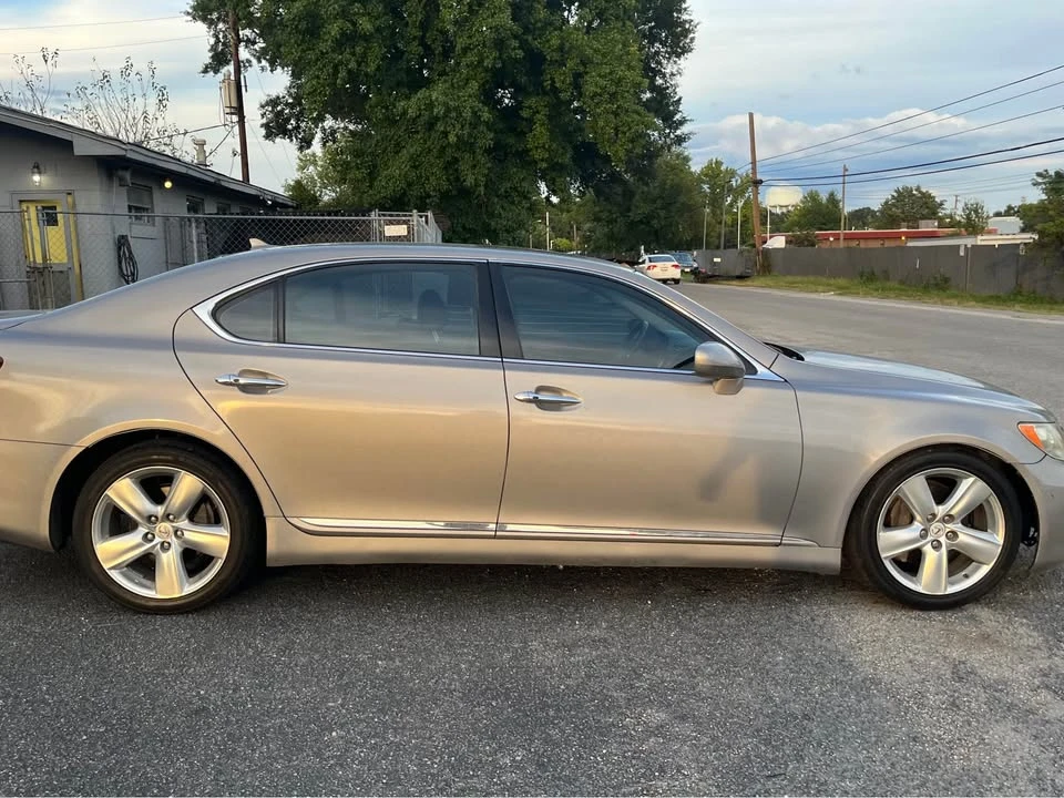 2008 Lexus LS 4th Gen - Image 5 of 13