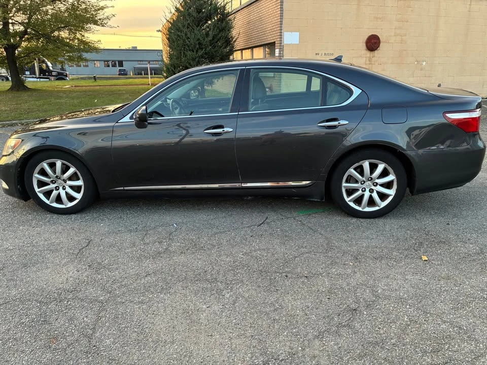 2008 Lexus LS 4th Gen - Image 4 of 14