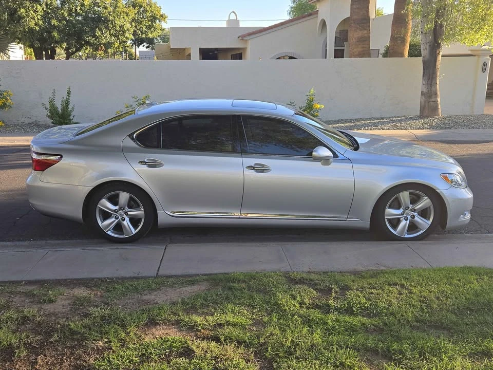 2008 Lexus LS 4th Gen - Image 5 of 13