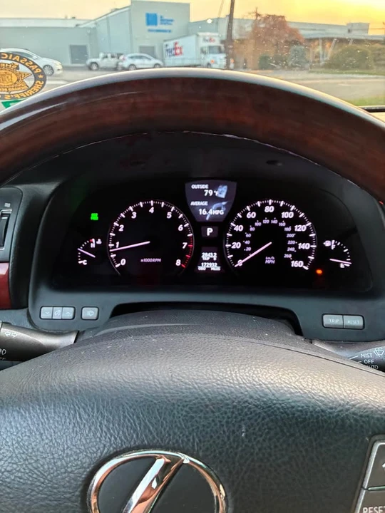 2008 Lexus LS 4th Gen - Image 9 of 14