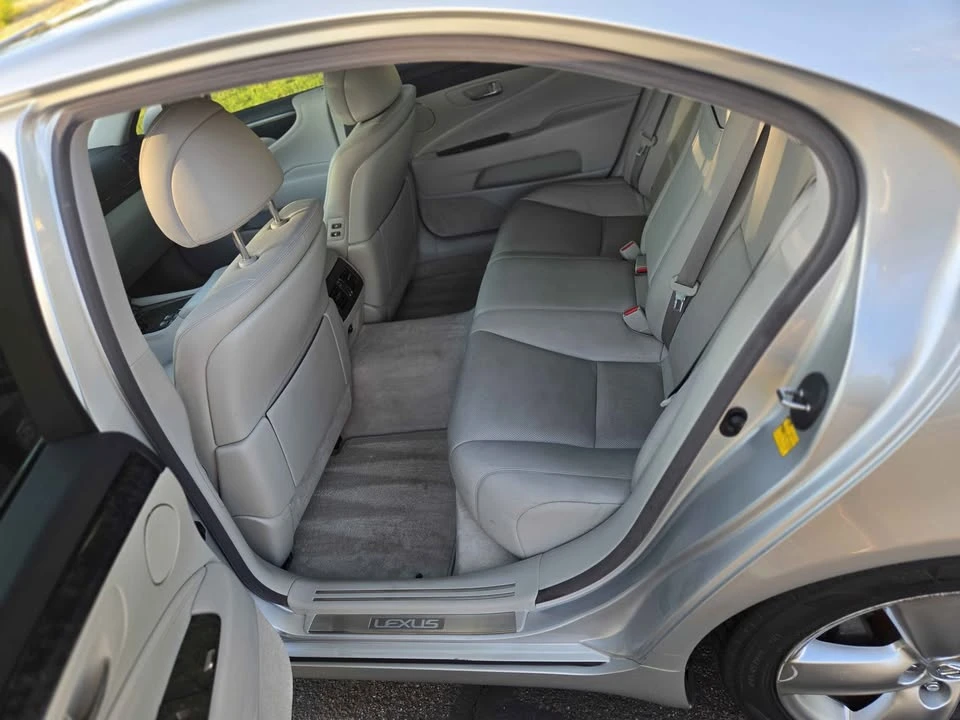 2008 Lexus LS 4th Gen - Image 9 of 13
