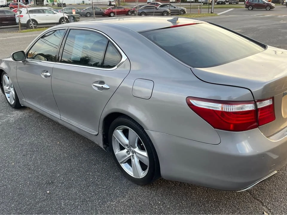 2008 Lexus LS 4th Gen - Image 4 of 13