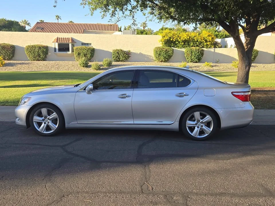 2008 Lexus LS 4th Gen - Image 3 of 13