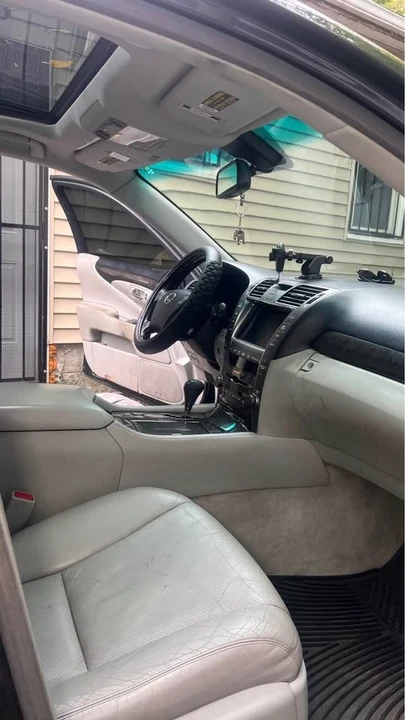 2008 Lexus LS 4th Gen - Image 16 of 20