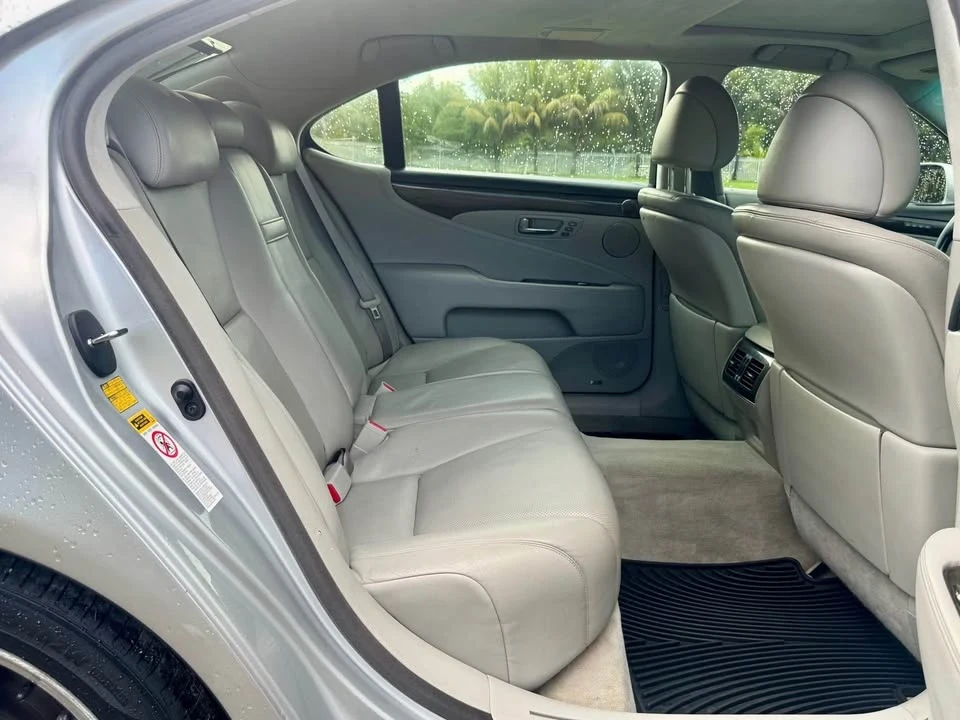 2008 Lexus LS 4th Gen - Image 12 of 19