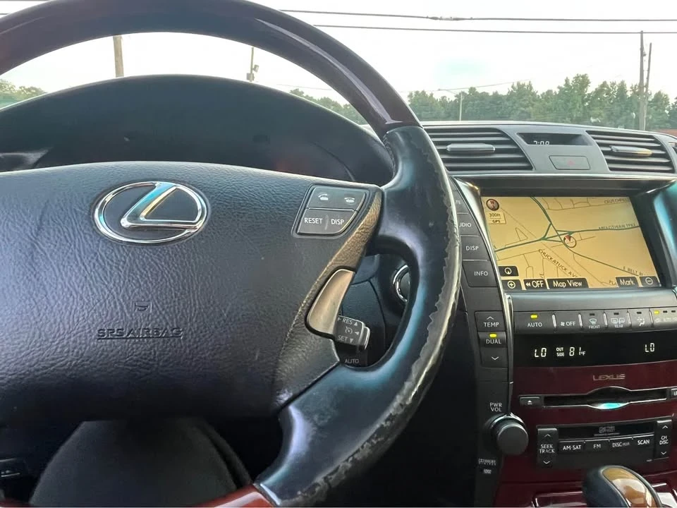 2008 Lexus LS 4th Gen - Image 10 of 13