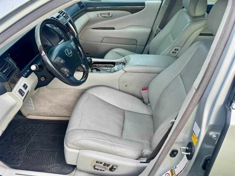 2008 Lexus LS 4th Gen - Image 13 of 19