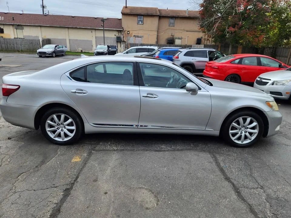2008 Lexus LS 4th Gen - Image 3 of 15