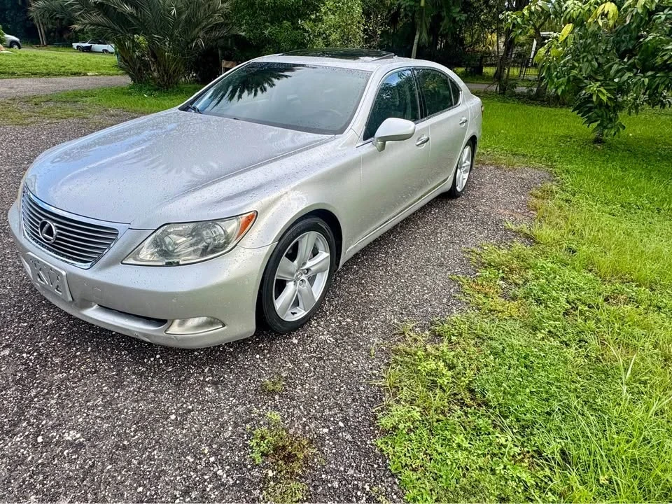 2008 Lexus LS 4th Gen - Image 2 of 19