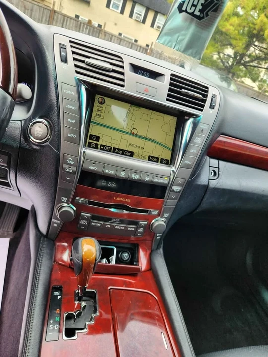 2008 Lexus LS 4th Gen - Image 15 of 16