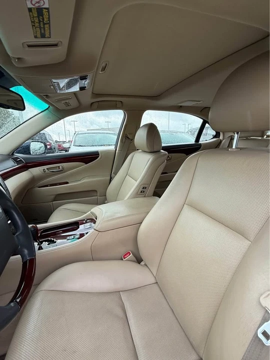 2008 Lexus LS 4th Gen - Image 5 of 8